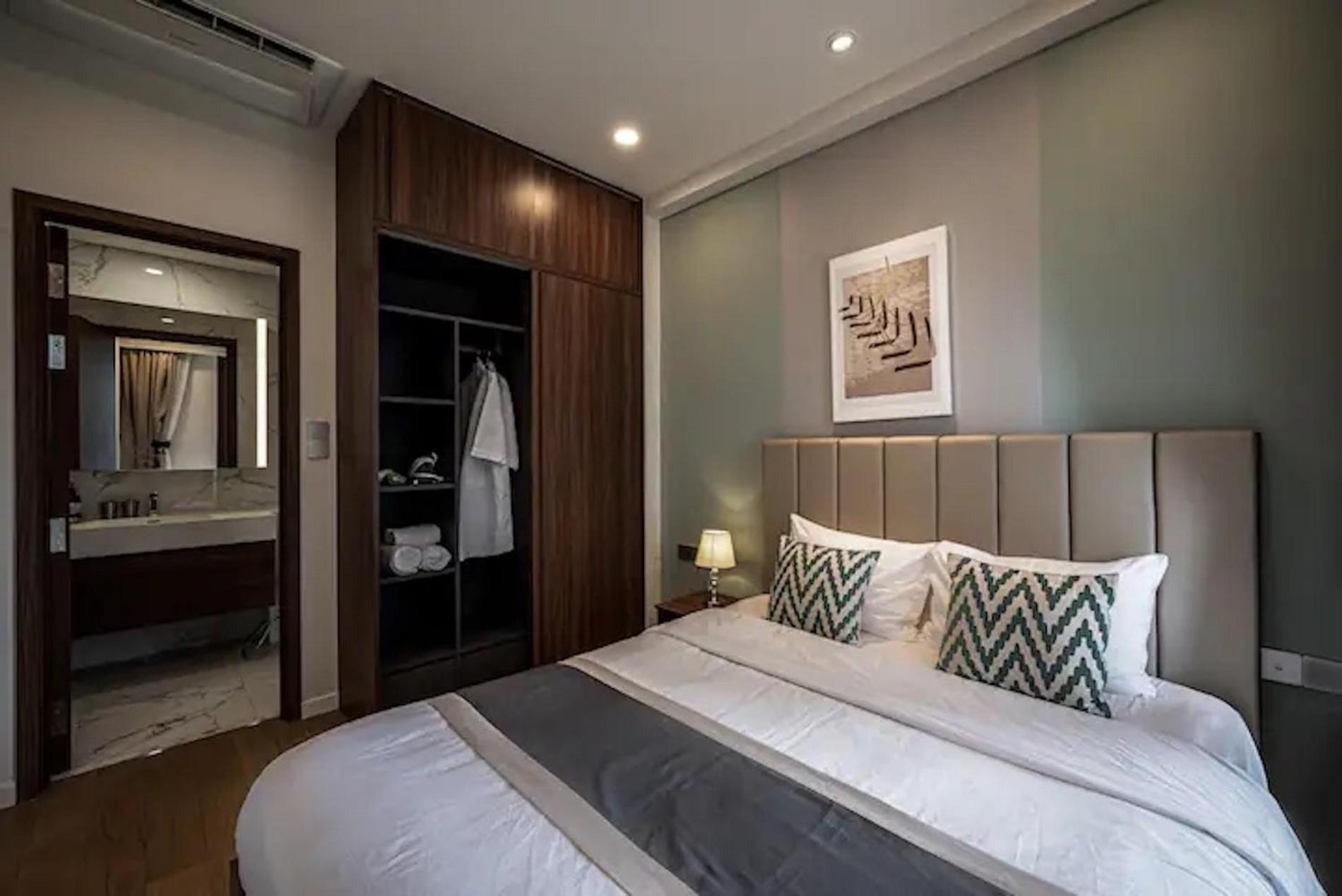 The Metropole -Complex "Opera, Crest, Galleria " -Free Pool-Gym-Sauna Room-Yoga Room Cidade de Ho Chi Minh Exterior foto